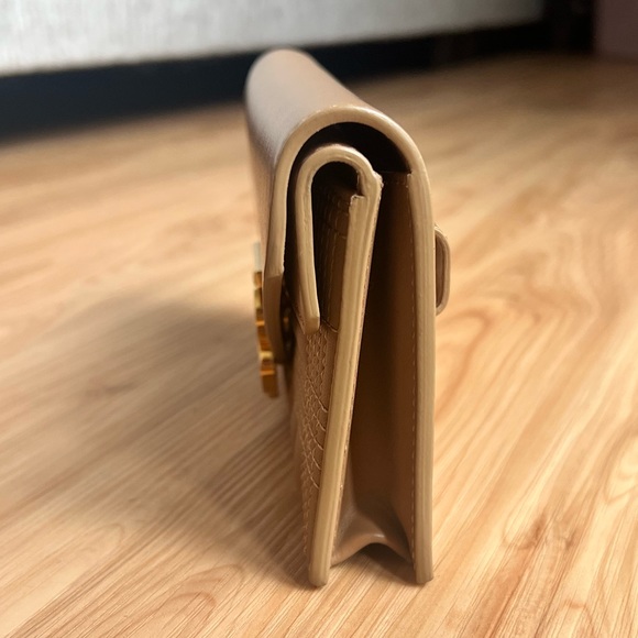 ❌❌❌ SOLD ❌❌❌ Burberry Quilted TB Envelope Belt Bag - Picture 10 of 15